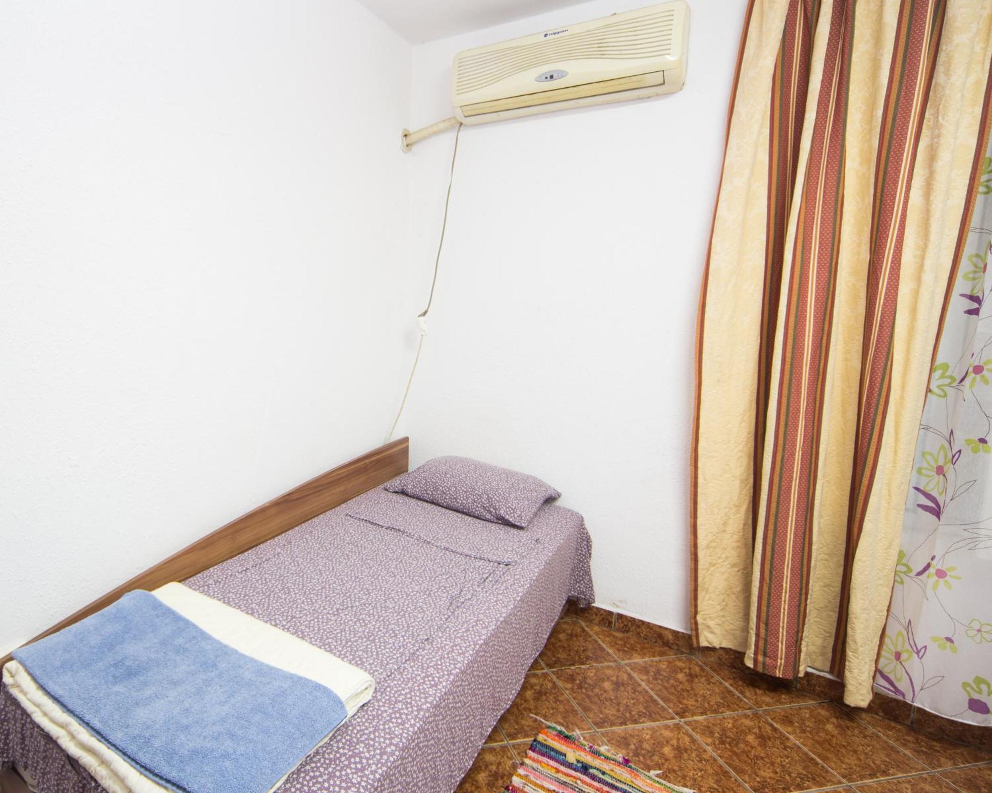 Apartamento Center - Basic Flat - 10 Min To The Beach Burgas Exterior foto
